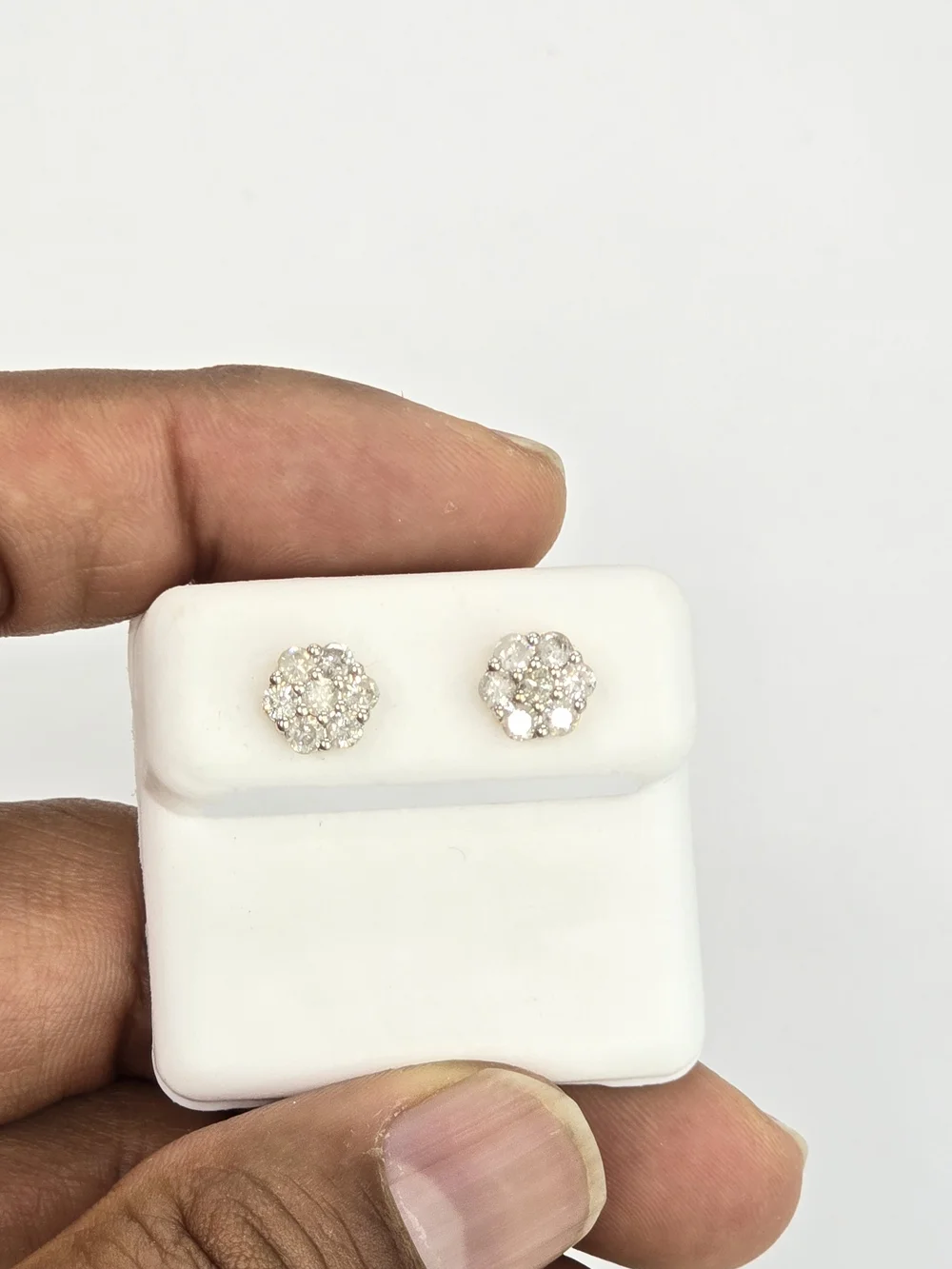 Real Diamond 10k Gold Flower Stud Earring